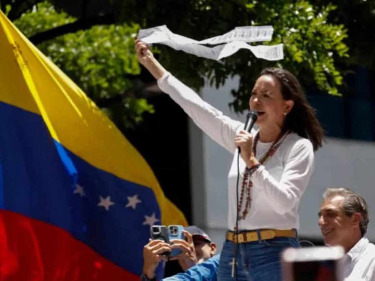 Στην ανίπαλο του Maduro, Maria Corina Machado, το Νόμπελ Ειρήνης 2025 – Τι έγραφε ο Trump