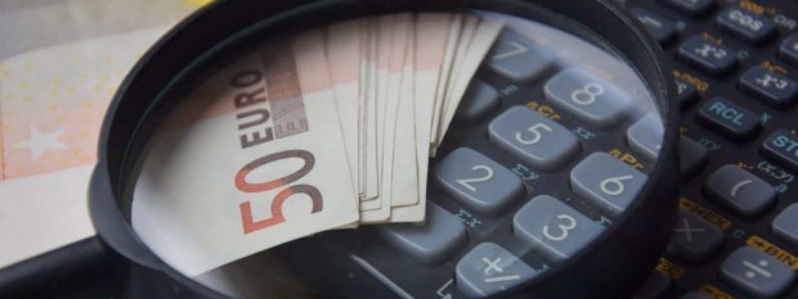 money-1756279_1920-620x350-1 Φοροδιαφυγή: Στοχευμένη αξιολόγηση εκατοντάδων καταγγελιών από ειδικές επιτροπές της ΑΑΔΕ