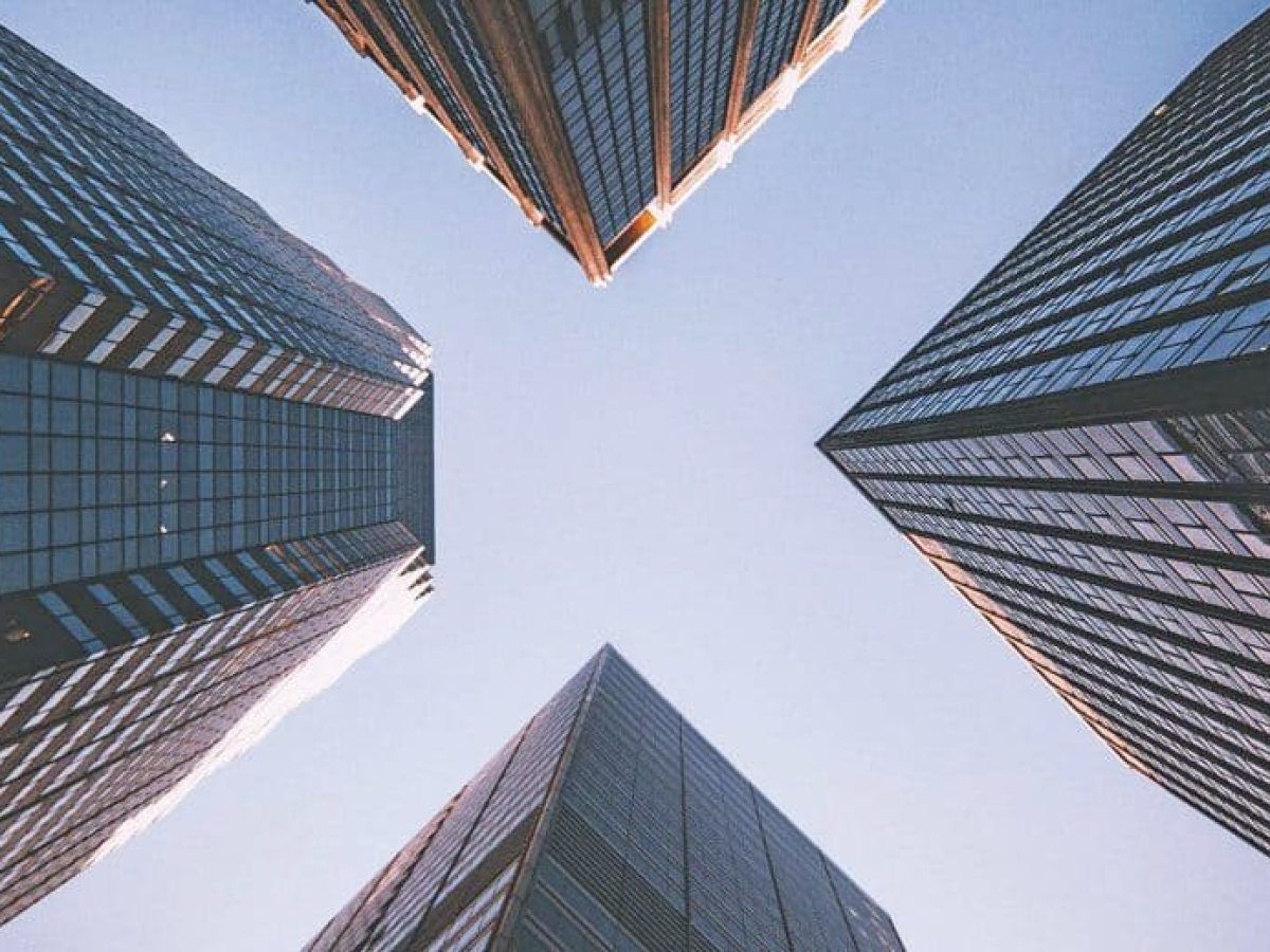 IDEAL Holdings: Υψηλές αποδόσεις και ενίσχυση μεγεθών σε όλους τους κλάδους