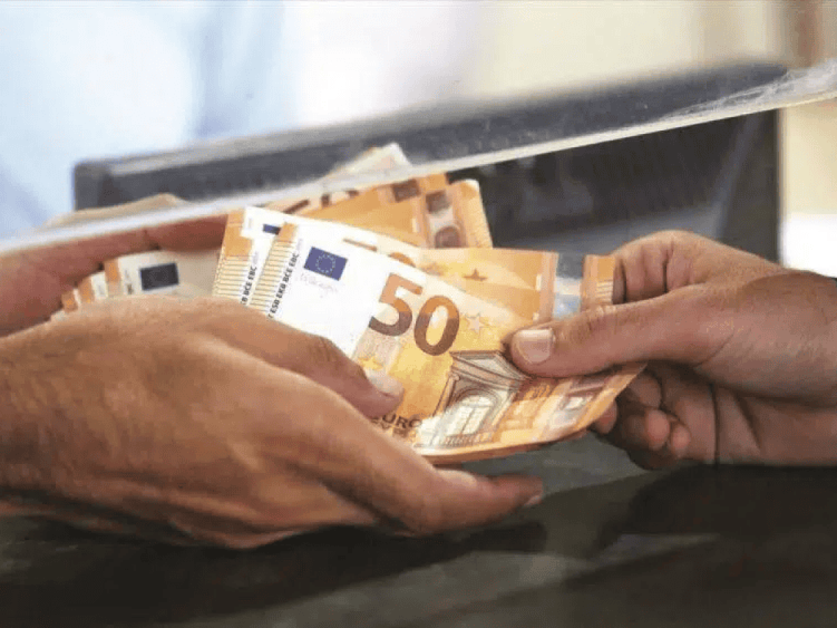 «Βρέχει» λεφτά από τη Δευτέρα 22/12 – Ποιοι θα δουν χρήματα στα ΙΒΑΝ