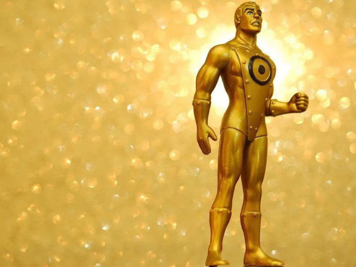 Ιστορικό ράλι στα πολύτιμα μέταλλα: Πάνω από τα 4.500 δολ. ο χρυσός, ρεκόρ στο ασήμι, άλμα 160% στην πλατίνα