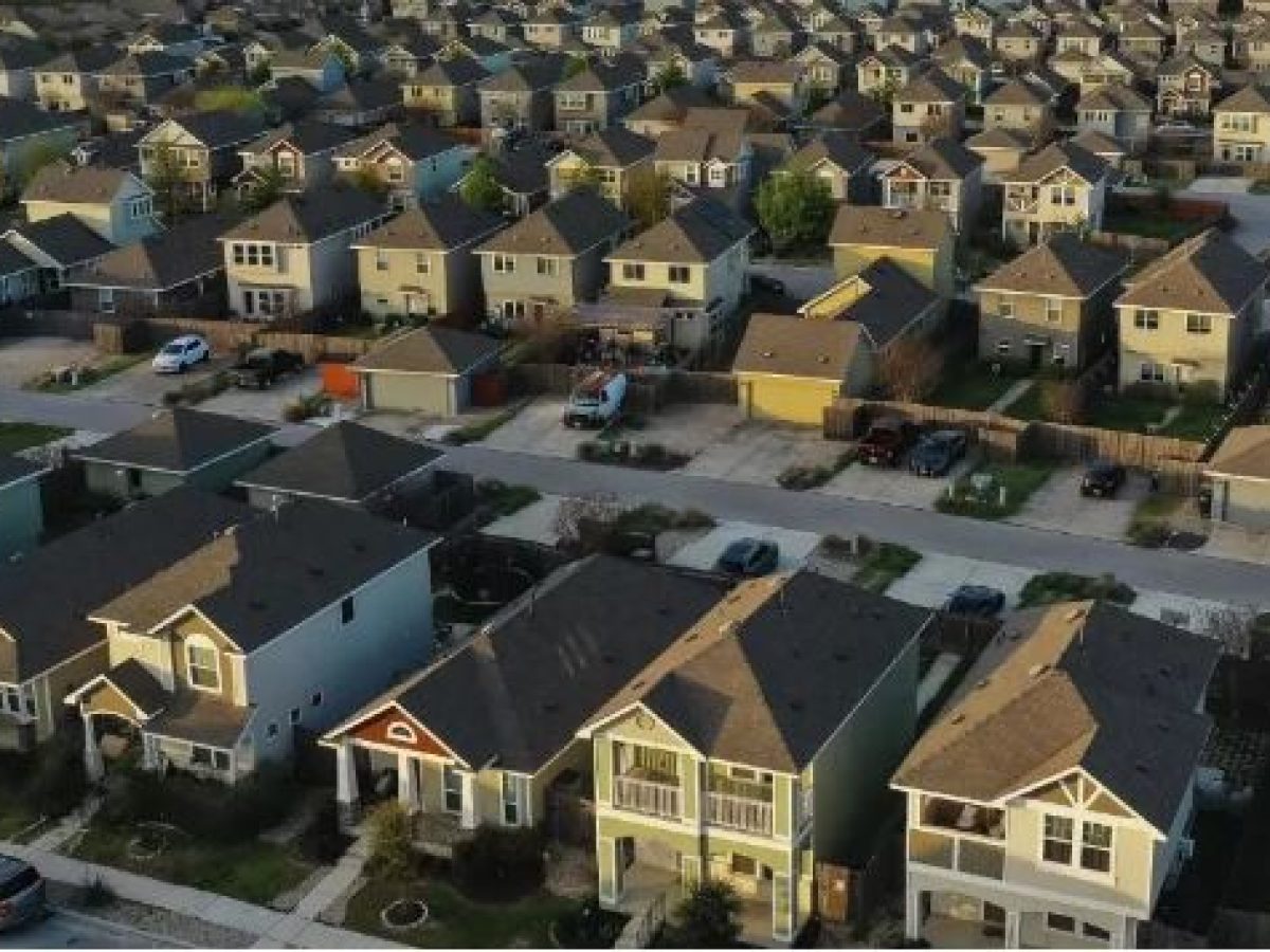 ΗΠΑ: Ήπια άνοδος στις τιμές των κατοικιών τον Οκτώβριο