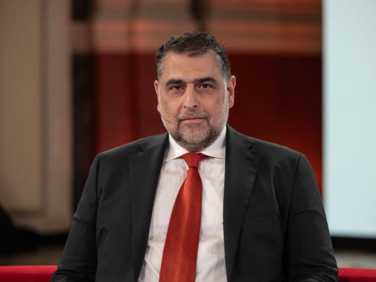 TREK Development: Πώληση 375.000 μετοχών από τον Κωνσταντίνο Παπαπολύζο και την Μελίνα Λαζαροπούλου