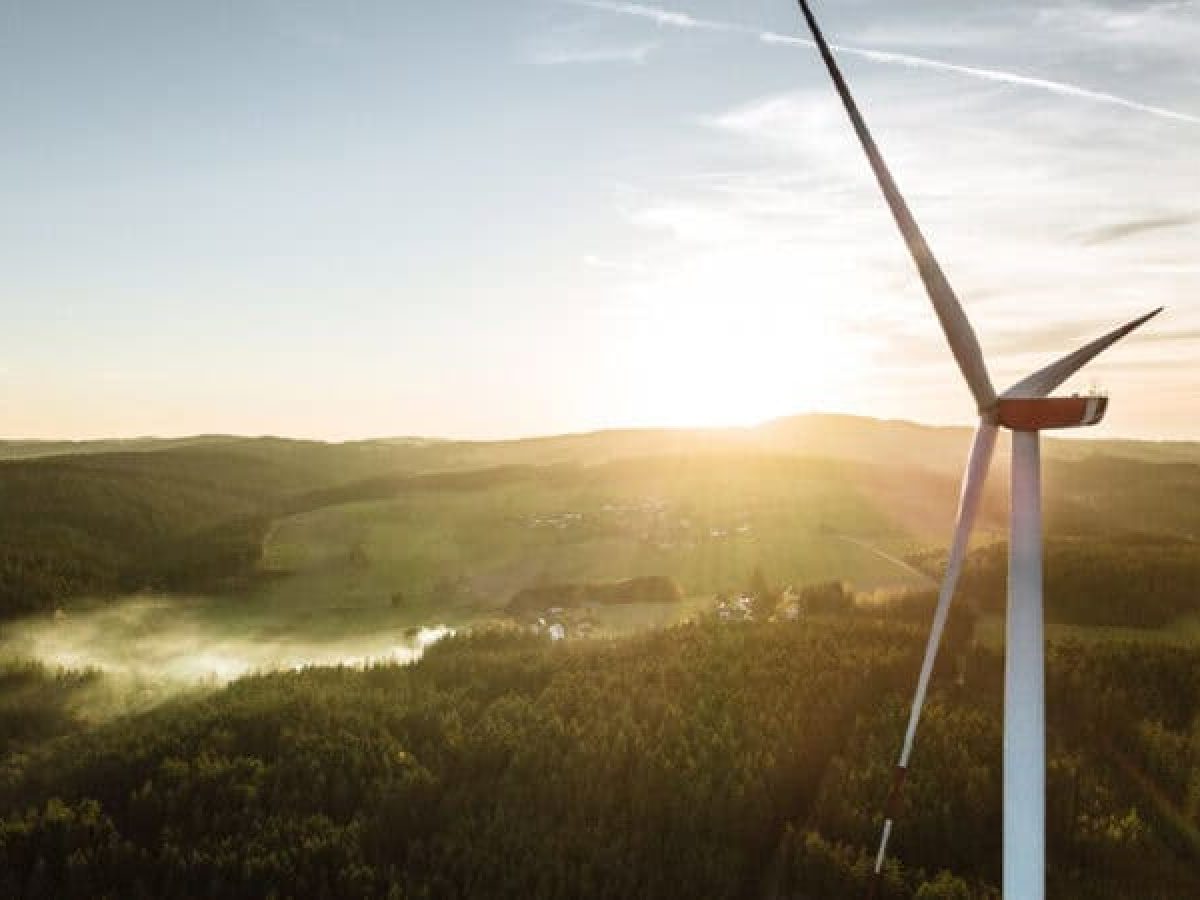 WindEurope: Οι ΑΠΕ εξοικονομούν ποσό ίσο με τη δαπάνη για υγειονομική περίθαλψη