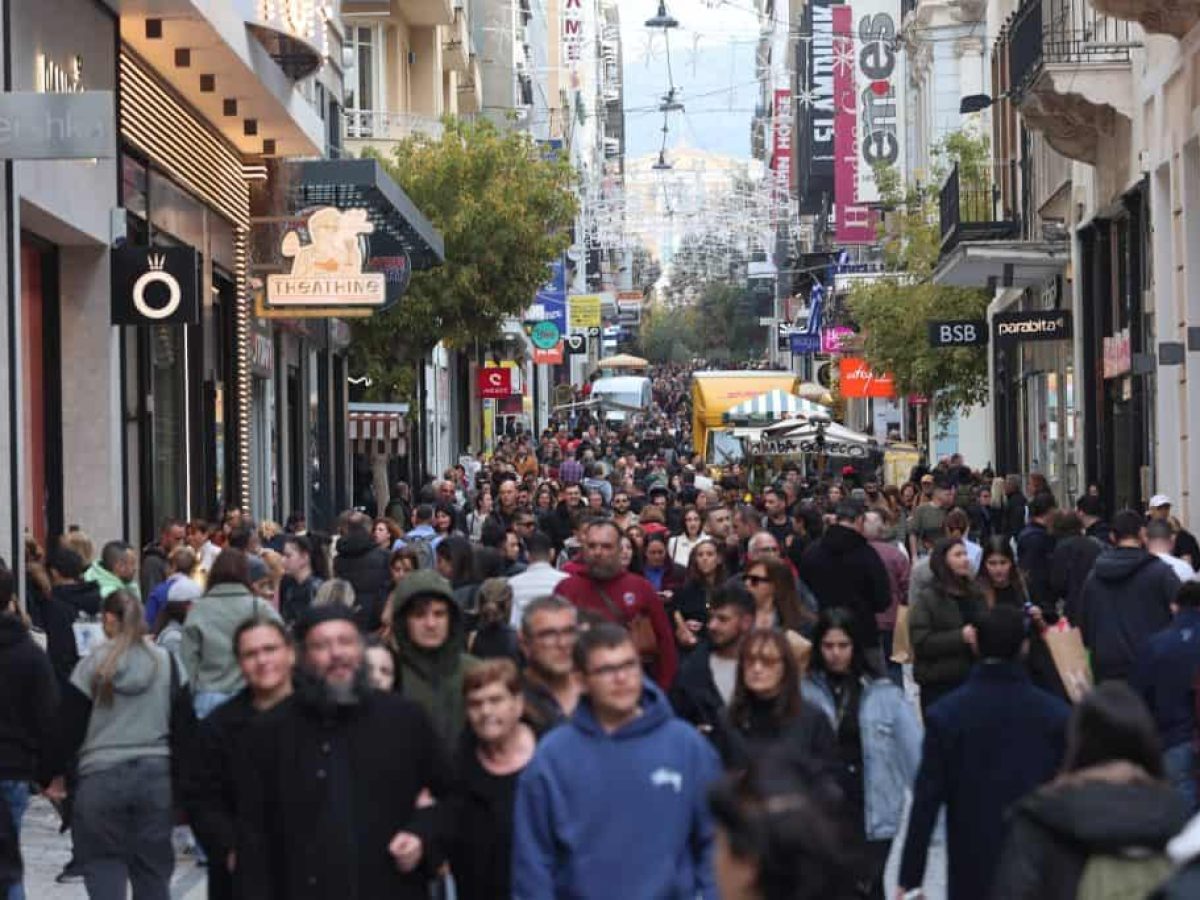Στα 4,5 δισ. ευρώ ο χριστουγεννιάτικος τζίρος του 2025 – Ανοικτά τα καταστήματα τελευταία Κυριακή του χρόνου