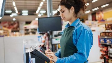 Πώς θα λειτουργήσουν καταστήματα & σούπερ μάρκετ το τελευταίο Σαββατοκύριακο του 2025