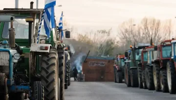 18 αγροτικά μπλόκα σπάνε τη “σκληρή γραμμή”…