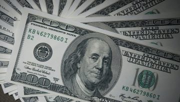Δολάριο: Σε τροχιά χειρότερης χρονιάς από το 2017