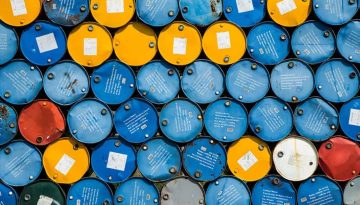 Άλμα κάνουν οι τιμές του πετρελαίου εν μέσω νέων ανησυχιών για πιθανές διαταραχές στην προσφορά