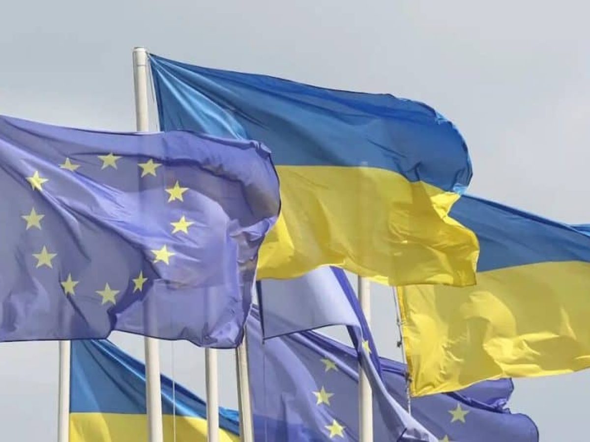 Η συμφωνία της ΕΕ για την χρηματοδότηση της Ουκρανίας αποκάλυψε ότι «ο βασιλιάς είναι γυμνός», αλλά τι ακολουθεί τώρα;