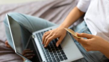 Ηλεκτρονικές πληρωμές: Πώς άλλαξαν την ελληνική οικονομία την τελευταία δεκαετία