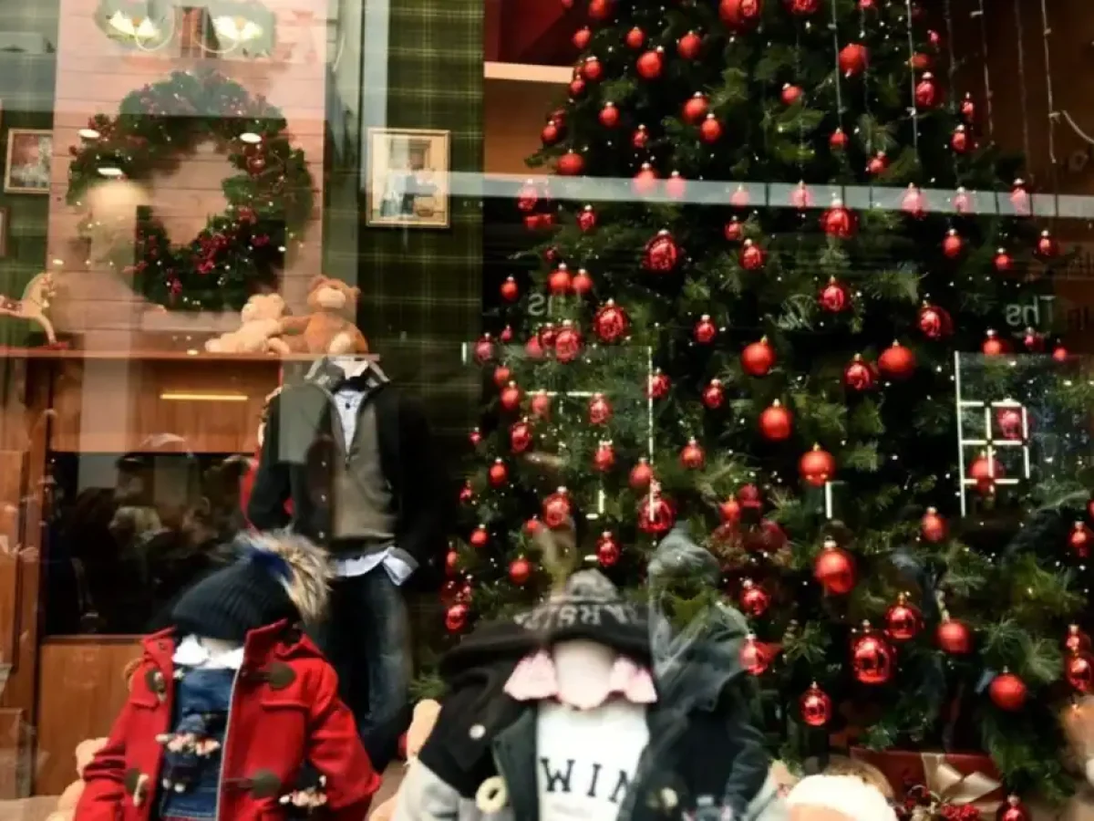 Πάτρα: Ανοιχτά τα καταστήματα το τελευταίο Σαββατοκύριακο του έτους