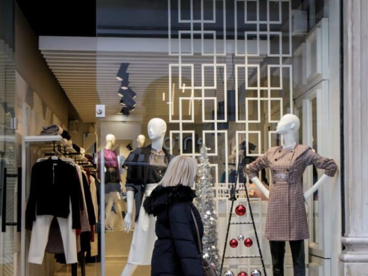 Οι προβλέψεις για τον εορταστικό τζίρο του 2025 και οι προσδοκίες για τις χειμερινές εκπτώσεις