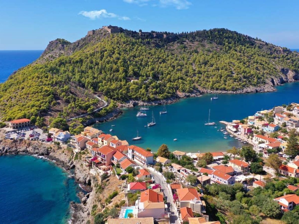 Προχωρούν δύο ξενοδοχειακές επενδύσεις στην Ελλάδα – Μπλόκο σε δύο έργα