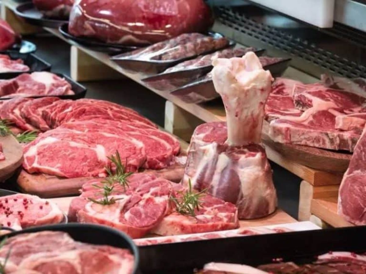 Πώς θα διαμορφωθούν οι τιμές για το πρωτοχρονιάτικο τραπέζι – Ανοιχτή έως το απόγευμα η Βαρβάκειος