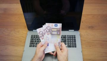 Το ημερολόγιο των μέτρων για το 2026 και το 2027 – Οι αλλαγές σε ΕΝΦΙΑ, μισθούς, συντάξεις και ΦΠΑ