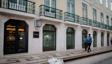 Κίνδυνος από το overloading ξενοδοχείων στην Αθήνα – «Μη γίνουμε Λισαβόνα»