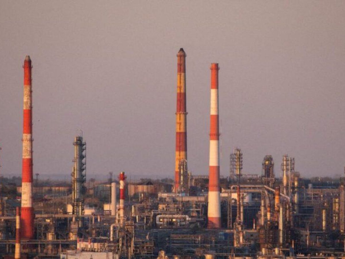 ΟΠΕΚ+: Φρενάρει την παραγωγή πετρελαίου λόγω υπερπροσφοράς – Πώς εξελίσσονται οι τιμές