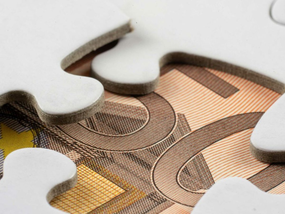 Ομόλογα 11 δισ. από τράπεζες και επιχειρήσεις το 2025 λόγω επενδυτικής βαθμίδας