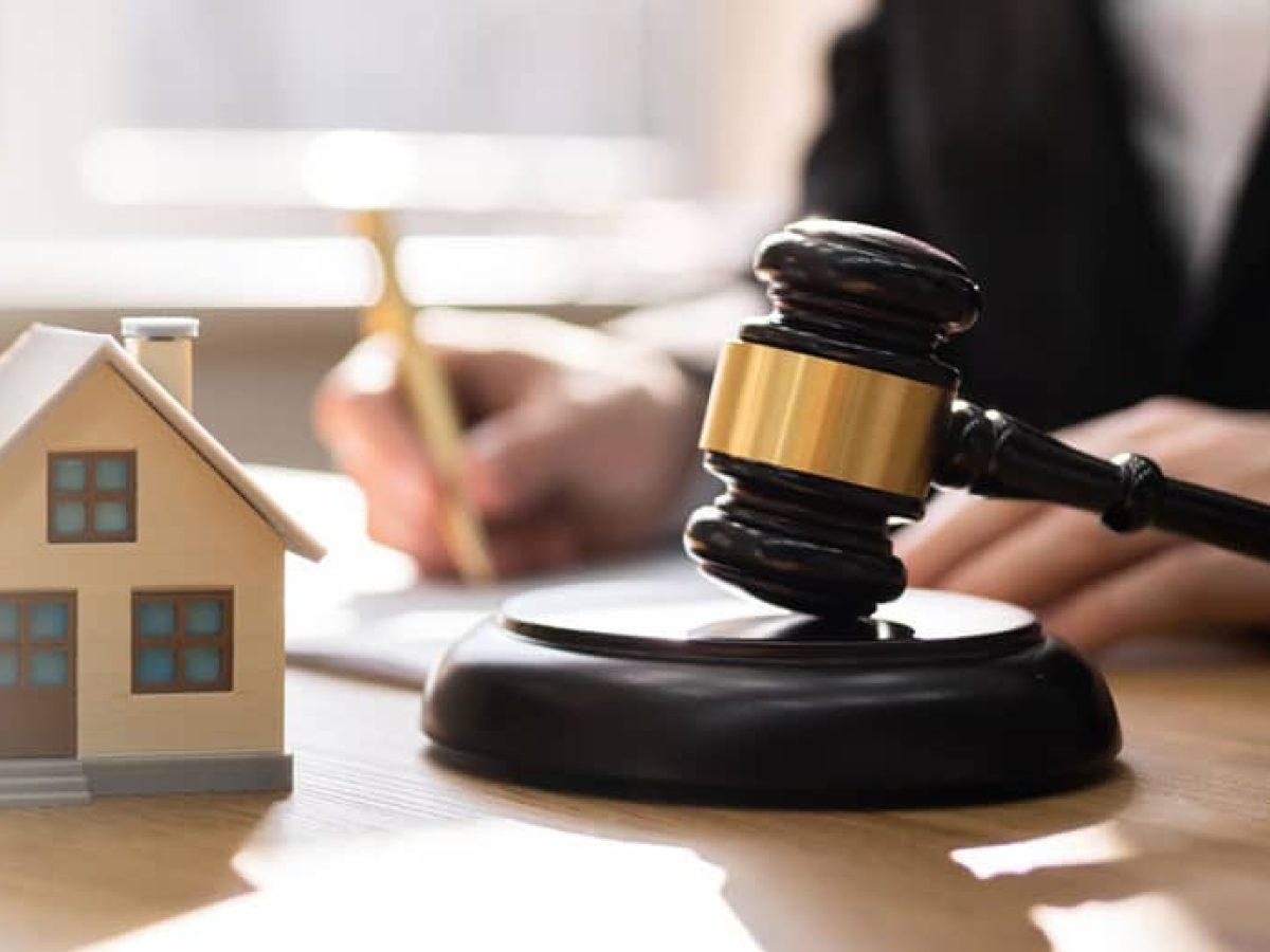 Ποδαρικό στο 2026 με πλειστηριασμούς ακινήτων, το σχέδιο της ΑΑΔΕ