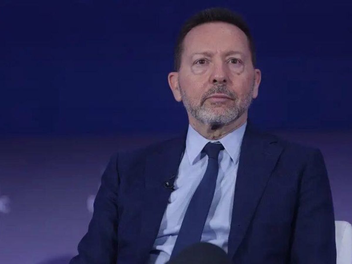 «Καμπανάκια» Στουρνάρα για παραγωγικότητα και ακρίβεια