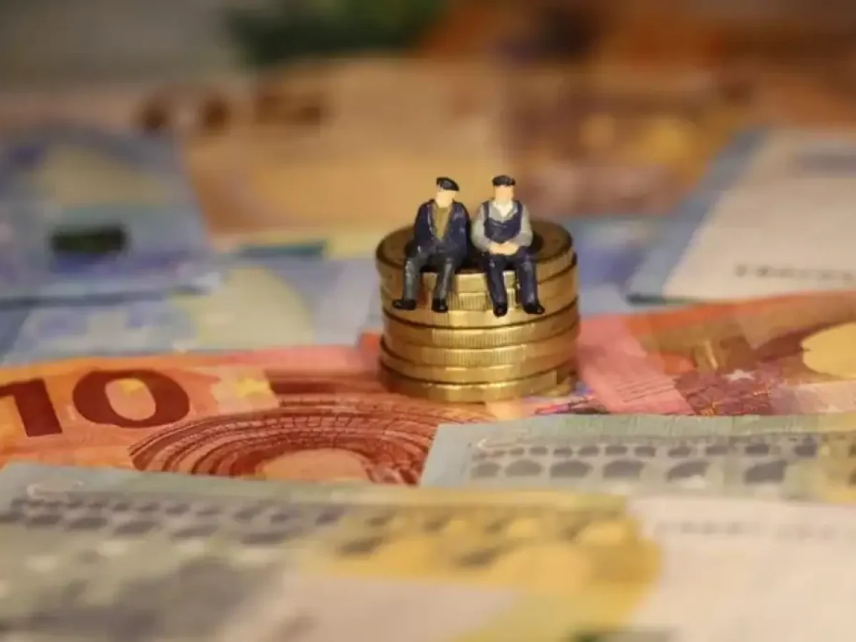 Ποιοι συνταξιούχοι και γιατί κερδίζουν έως 700 ευρώ τον χρόνο ΠΑΡΑΔΕΙΓΜΑΤΑ