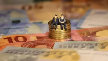 Ποιοι συνταξιούχοι και γιατί κερδίζουν έως 700 ευρώ τον χρόνο ΠΑΡΑΔΕΙΓΜΑΤΑ