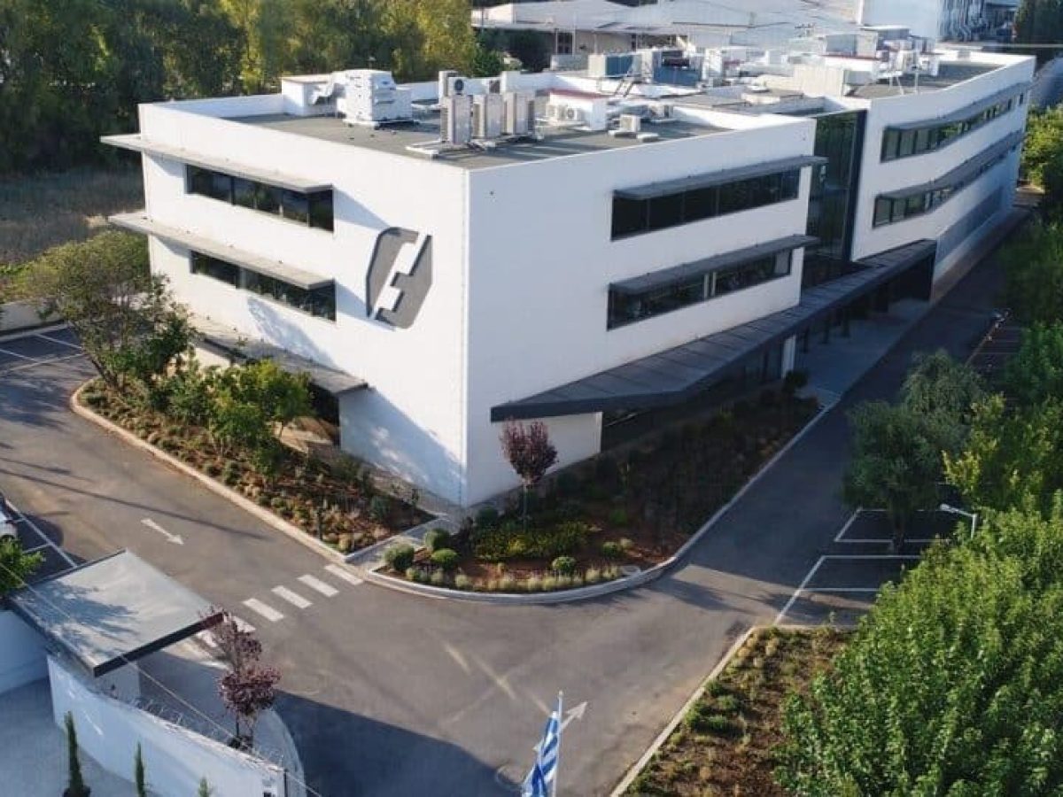 THEON: Πρόβλεψη για έσοδα 435–445 εκατ. ευρώ το 2025