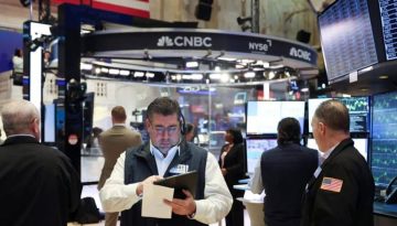 Wall Street: Πιέσεις στον S&P 500 από κατοχύρωση κερδών στην τεχνολογία