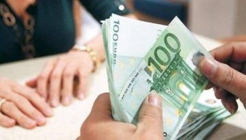 Αυξημένες οι καθαρές αποδοχές των δημοσίων υπαλλήλων λόγω της εφαρμογής μειωμένων συντελεστών φορολογίας