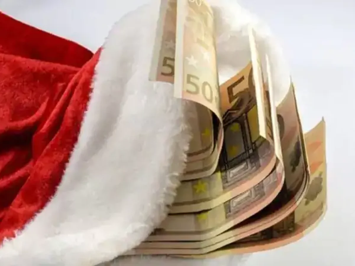 Χριστουγεννιάτικη φορολοταρία: 12 τυχεροί κερδίζουν από 100.000 ευρώ – Ποιοι εξαιρούνται από την κλήρωση