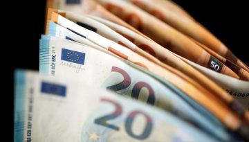 Ποια επιδόματα αυξάνονται φέτος – Ποιοι ωφελούνται