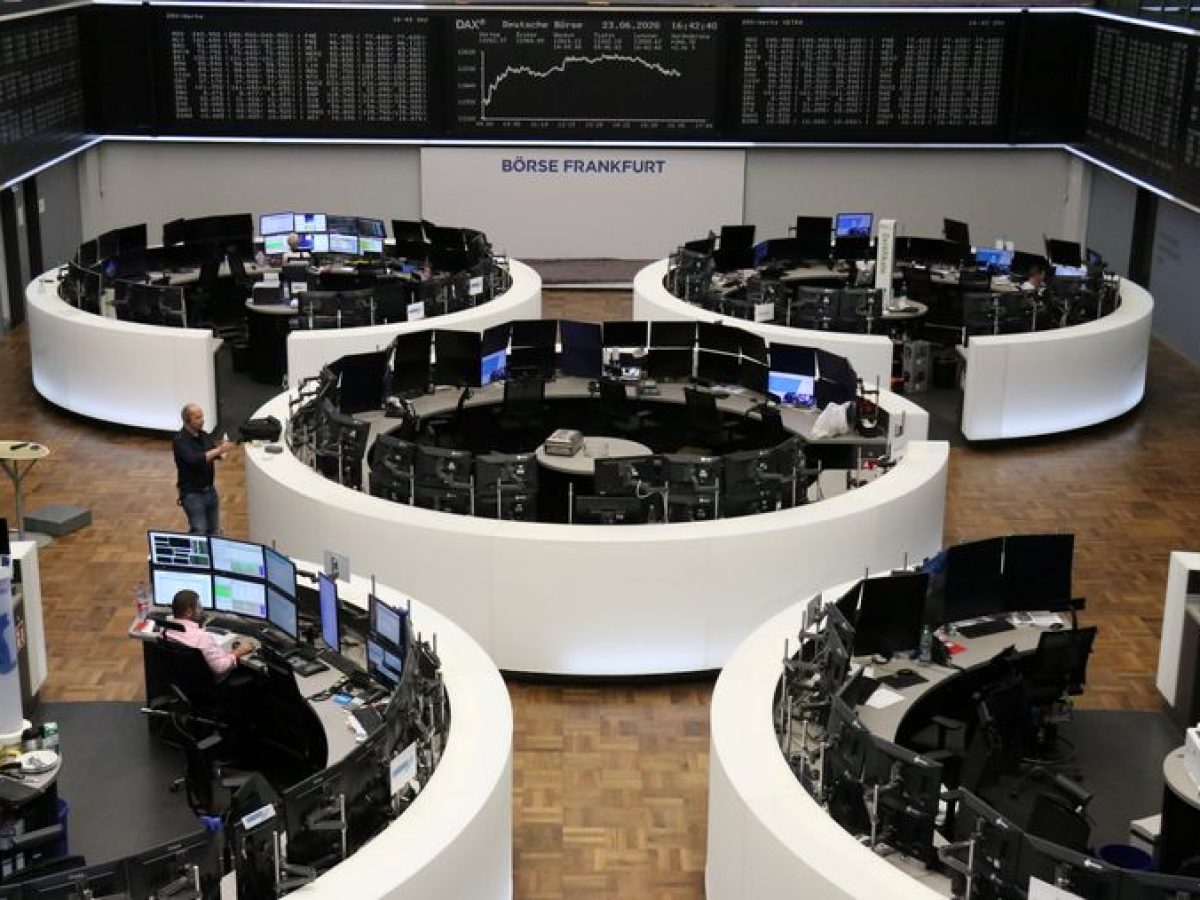 Με μεικτά πρόσημα έκλεισαν οι ευρωαγορές το 2025, με τις αμυντικές μετοχές να καταγράφουν άνοδο