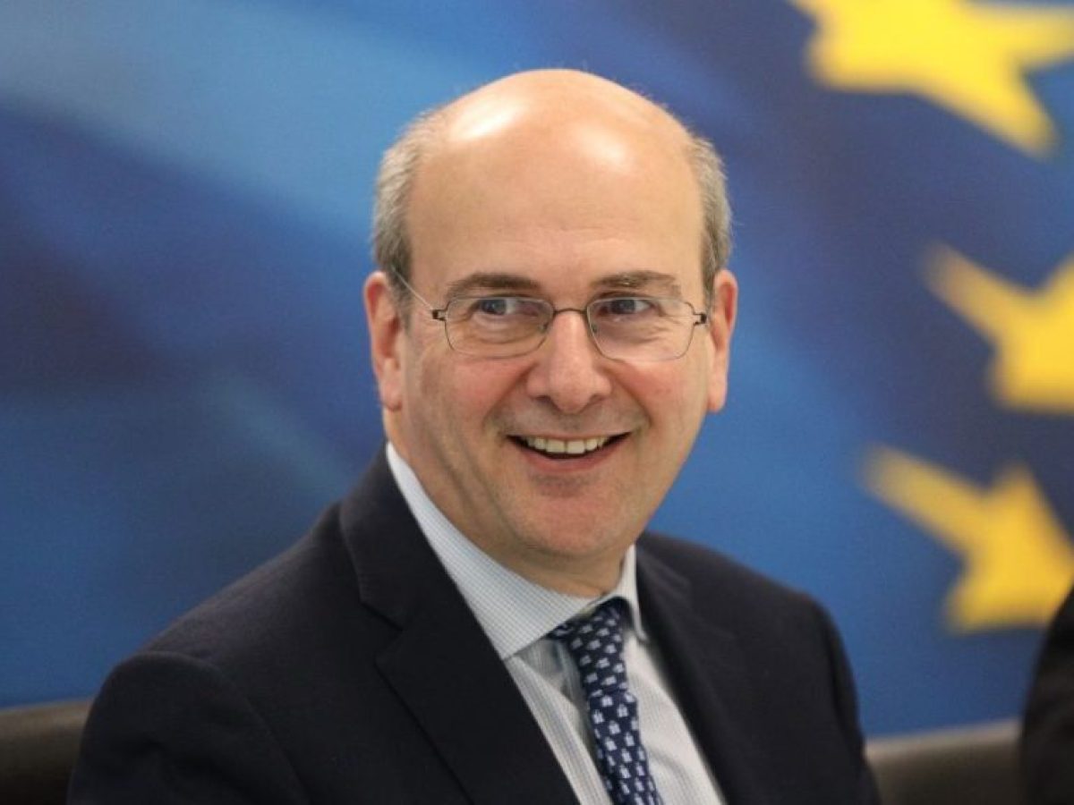 Χατζηδάκης: 3,8 δισ. δόθηκαν στους αγρότες μέσα στο 2025 – Απαντήσεις σε 7 ερωτήματα