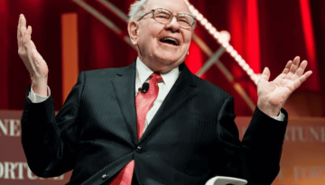 Ο θρυλικός Γουόρεν Μπάφετ παρέδωσε μετά από έξι δεκαετίες τα ηνία της Berkshire Hathaway