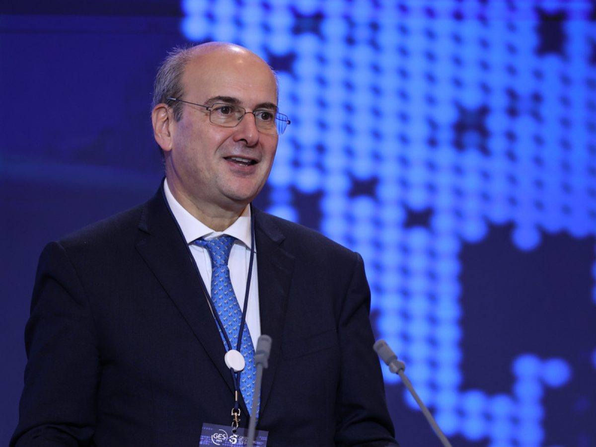 Κ. Χατζηδάκης: Δεν πάμε μπροστά με πετροπόλεμο