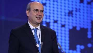 Κ. Χατζηδάκης: Δεν πάμε μπροστά με πετροπόλεμο