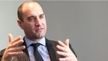 Barclays: Γιατί τα ελληνικά ομόλογα παραμένουν ανθεκτικά