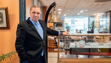 Αφιέρωμα των Times στον Νίκο Τσάκο: «21 νέα πλοία, 4 δισ. έσοδα και 7 δισ. σε τεχνολογία & AI»