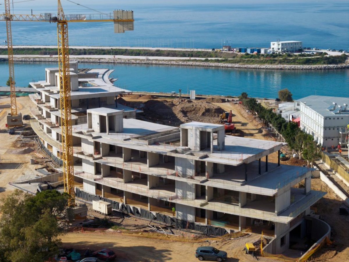 Orilina: Υπέγραψε σύμβασης με την ΕΚΤΕΡ για την ολοκλήρωση του «Marina Residences by Kengo Kuma»