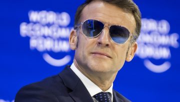 iVision Tech: Το «Top gun» look του Μακρόν εκτόξευσε τη μετοχή της εταιρείας γυαλιών