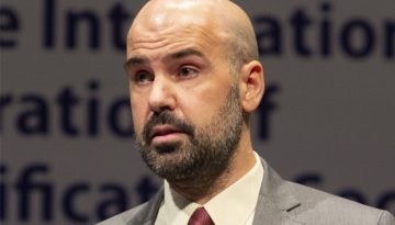 ΕΛΣΤΑΤ: Οριακή αύξηση στην περιουσία των νοικοκυριών, «τρώνε τα έτοιμα»