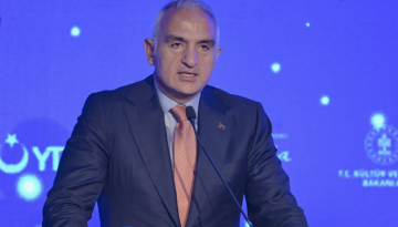 Τουρκία: 64 εκατ. τουρίστες και έσοδα 65,2 δισ. δολάρια το 2025 – Στόχος τα 68 δισ. το 2026