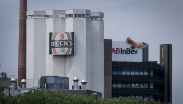 AB InBev: Με 3 δισ. παίρνει ξανά τον έλεγχο των εργοστασίων της στις ΗΠΑ