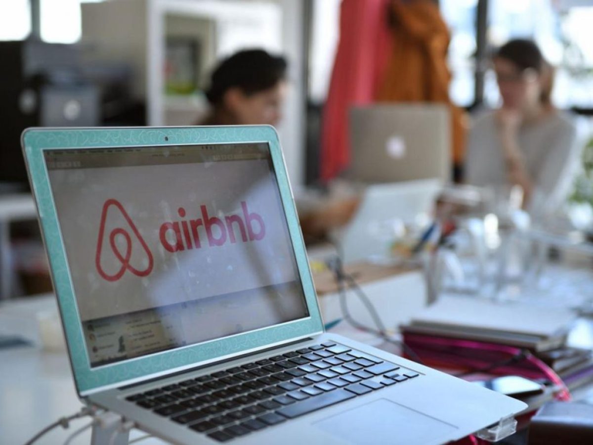 Airbnb: Οι «κόκκινες» ζώνες & οι περιορισμοί