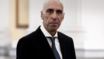 Συνάντηση Μπρατάκου με εκπροσώπους του ΔΝΤ – «Παρατηρείται έλλειμμα επικοινωνίας μεταξύ servicers και επιχειρήσεων»