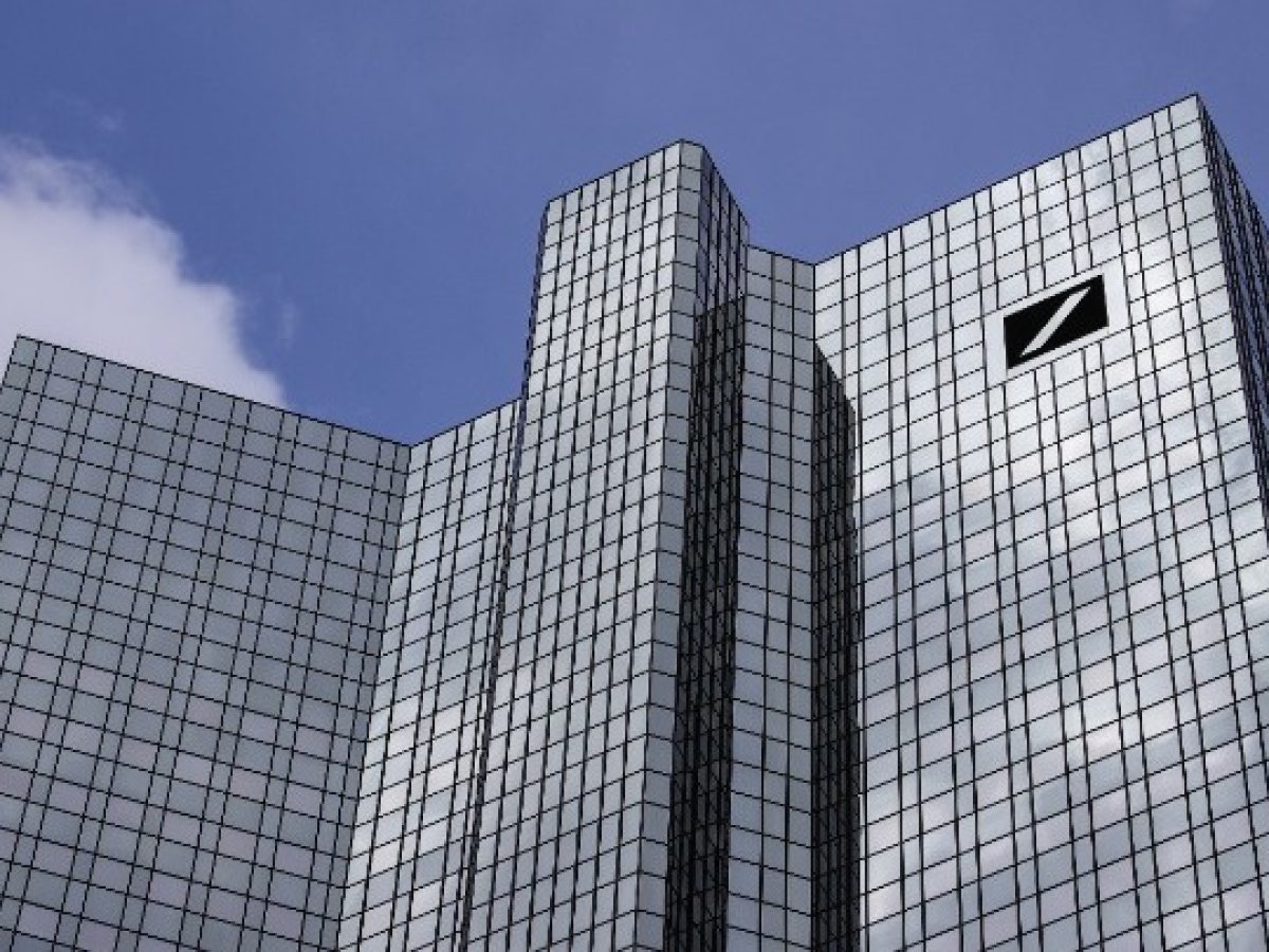 Έρευνα για ξέπλυμα μαύρου χρήματος στην Deutsche Bank