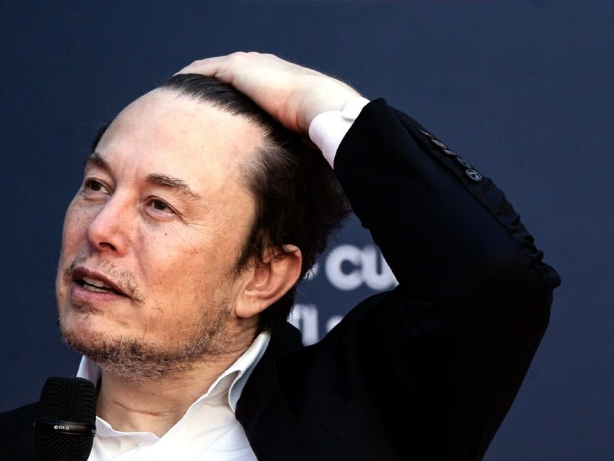 Κόντρα Μασκ-Βρετανίας για το Grok και κατηγορίες περί “φασισμού”