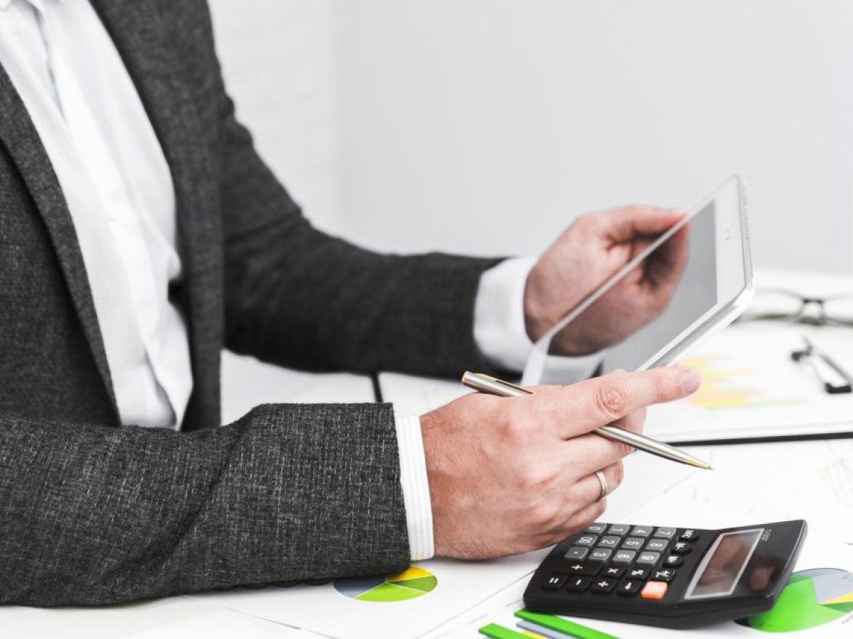 Πώς φθάσαμε στη σύλληψη φοροδιαφυγής 2,2 δισ. ευρώ το 2025, οι μαύρες τρύπες που έκλεισαν