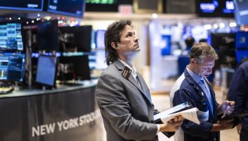 Wall Street: Ανάσα μετά τη δέσμευση Τραμπ για Γροιλανδία, άνοδος 0,6% για S&P και Dow